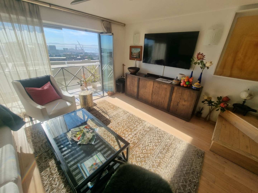 To Let 2 Bedroom Property for Rent in Green Point Western Cape